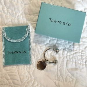 AUTHENTIC TIFFANY & CO Sterling Key Ring with Apple Charm